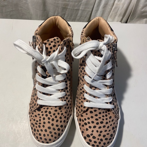 Universal Thread cheetah print ankle high shoes  laceup & side zipper 7.5 NWT - Picture 6 of 7